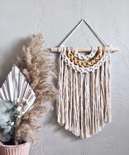 Easy Macramé: Your First Project Starts Here 🌿